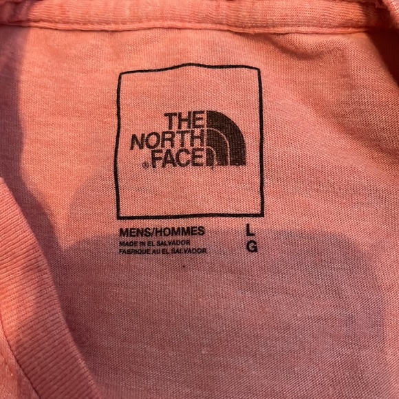 The North Face, Large, Salmon-colored T-Shirt - Picture 2 of 2